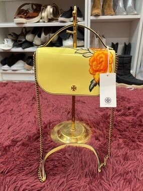 🔥🔥 Tory Burch brand new 2 way bag with beautiful embroidery